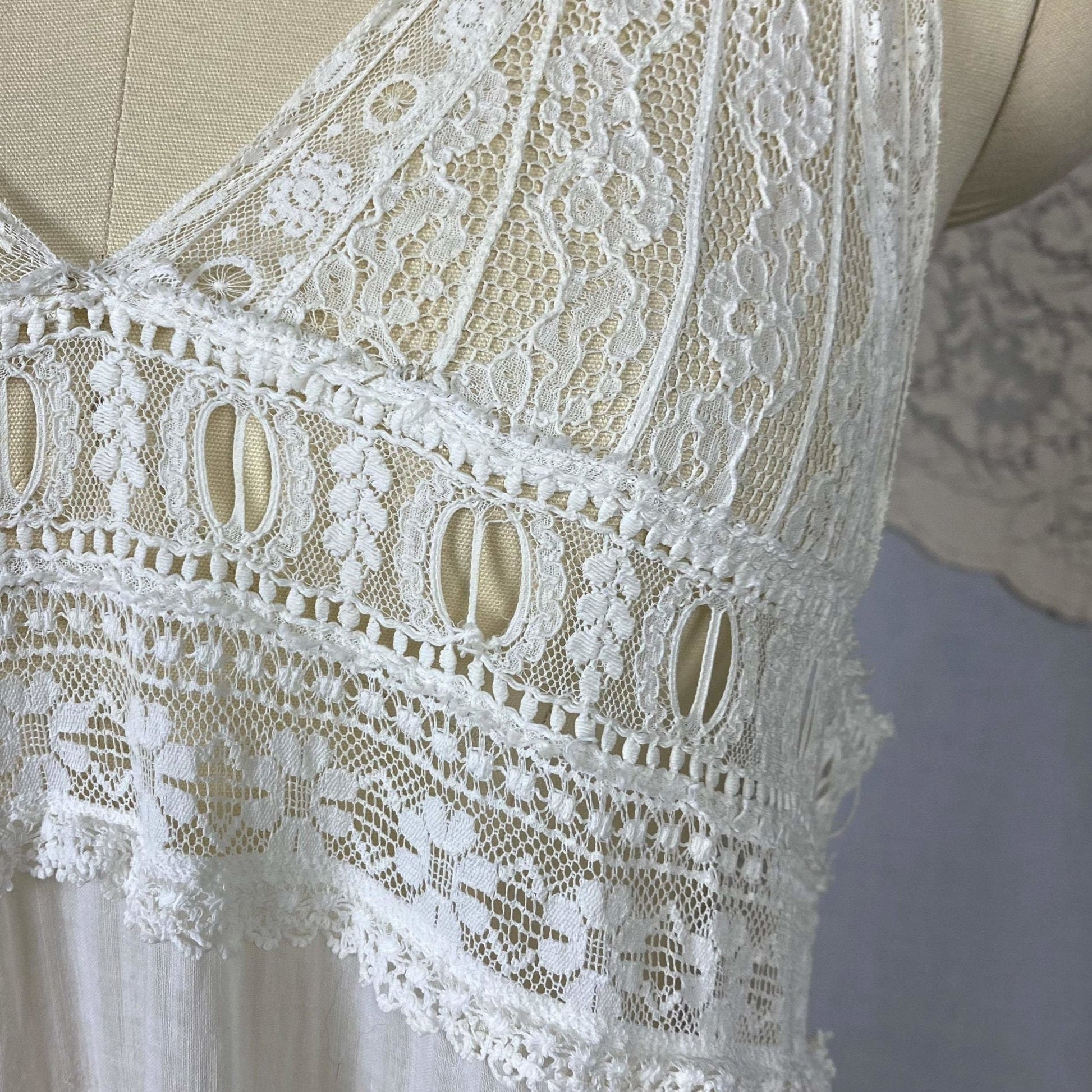 Antique 1910's Edwardian Chemise | Bright White Cotton Lawn with Valenciennes Lace | Size S, M - Daggers & Dames
