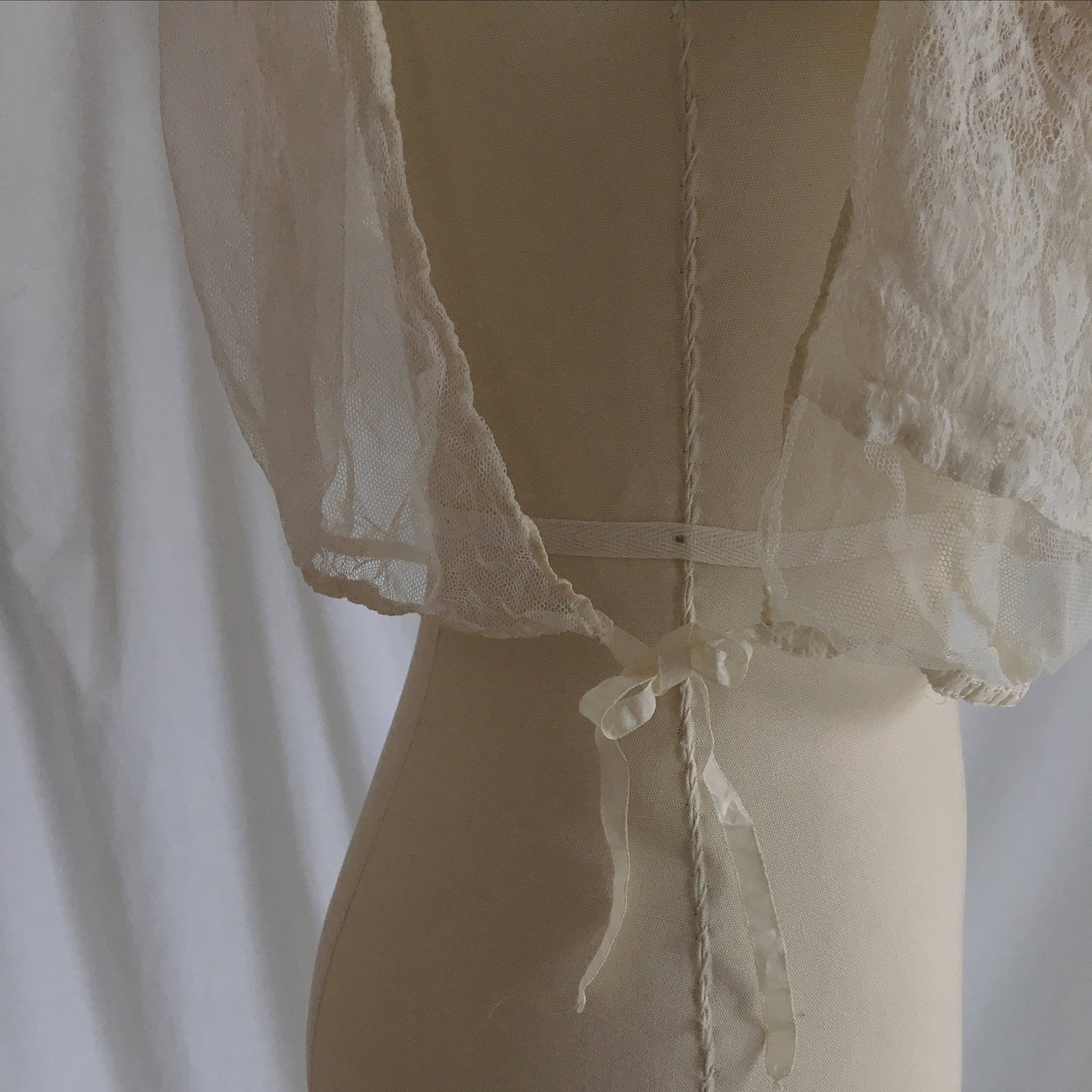 Antique 1910's Edwardian Corset Cover | Sheer White Tulle with Pale Peach Silk | Size XXS, XS - Daggers & Dames