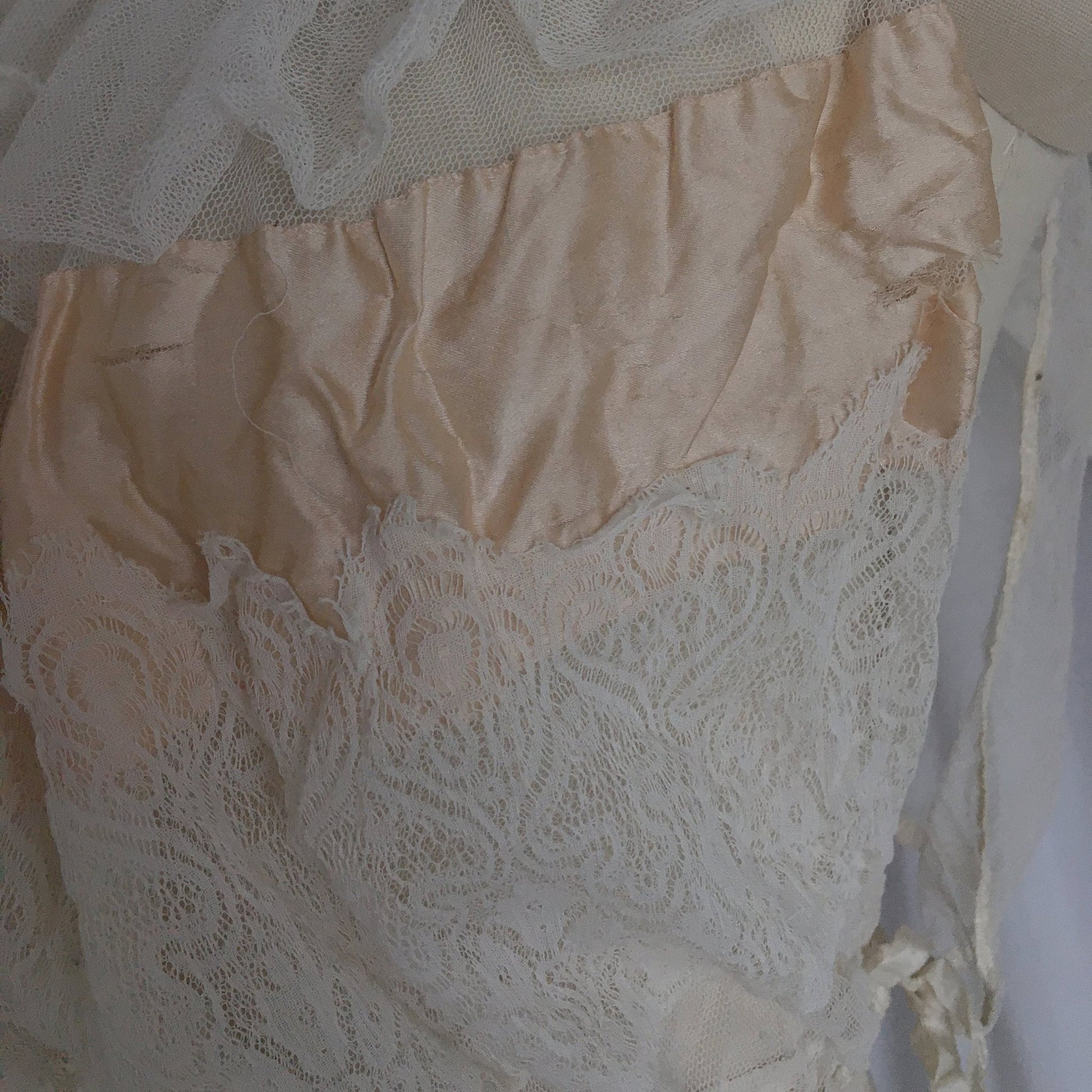 Antique 1910's Edwardian Corset Cover | Sheer White Tulle with Pale Peach Silk | Size XXS, XS - Daggers & Dames