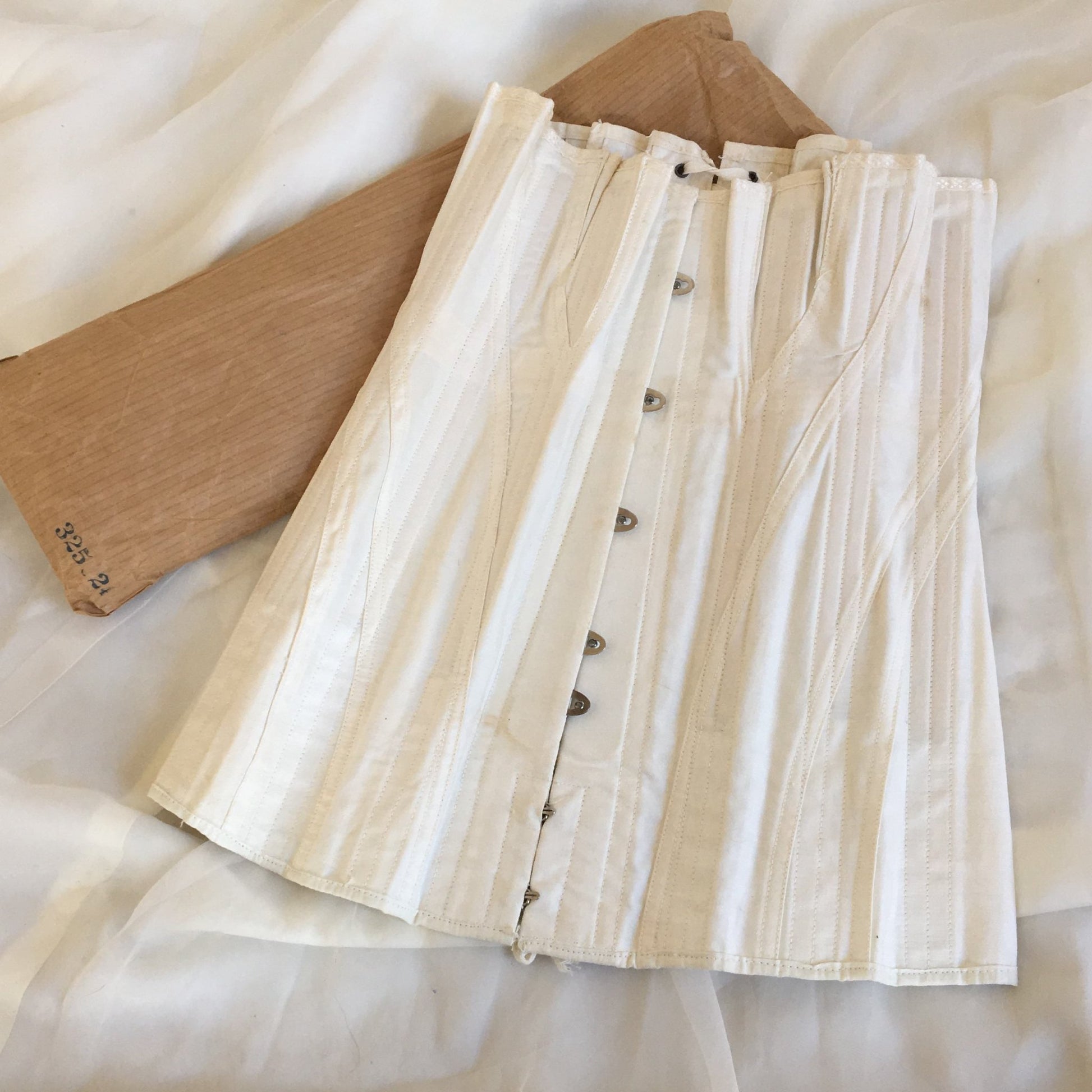 Antique 1910's Edwardian Corset | Crisp White Cotton with Satin Underbust & Metal Stays | De Milo | Size 24 - Daggers & Dames