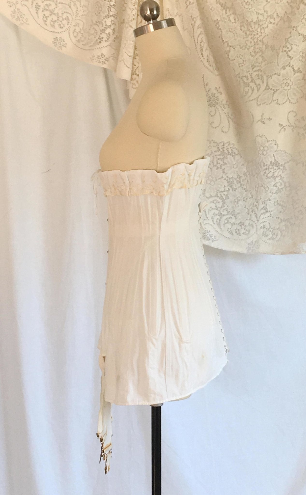 Antique 1910's Edwardian Corset with Original Box | White Cotton with Gold Embroidery | S Bend | Size 24 - Daggers & Dames