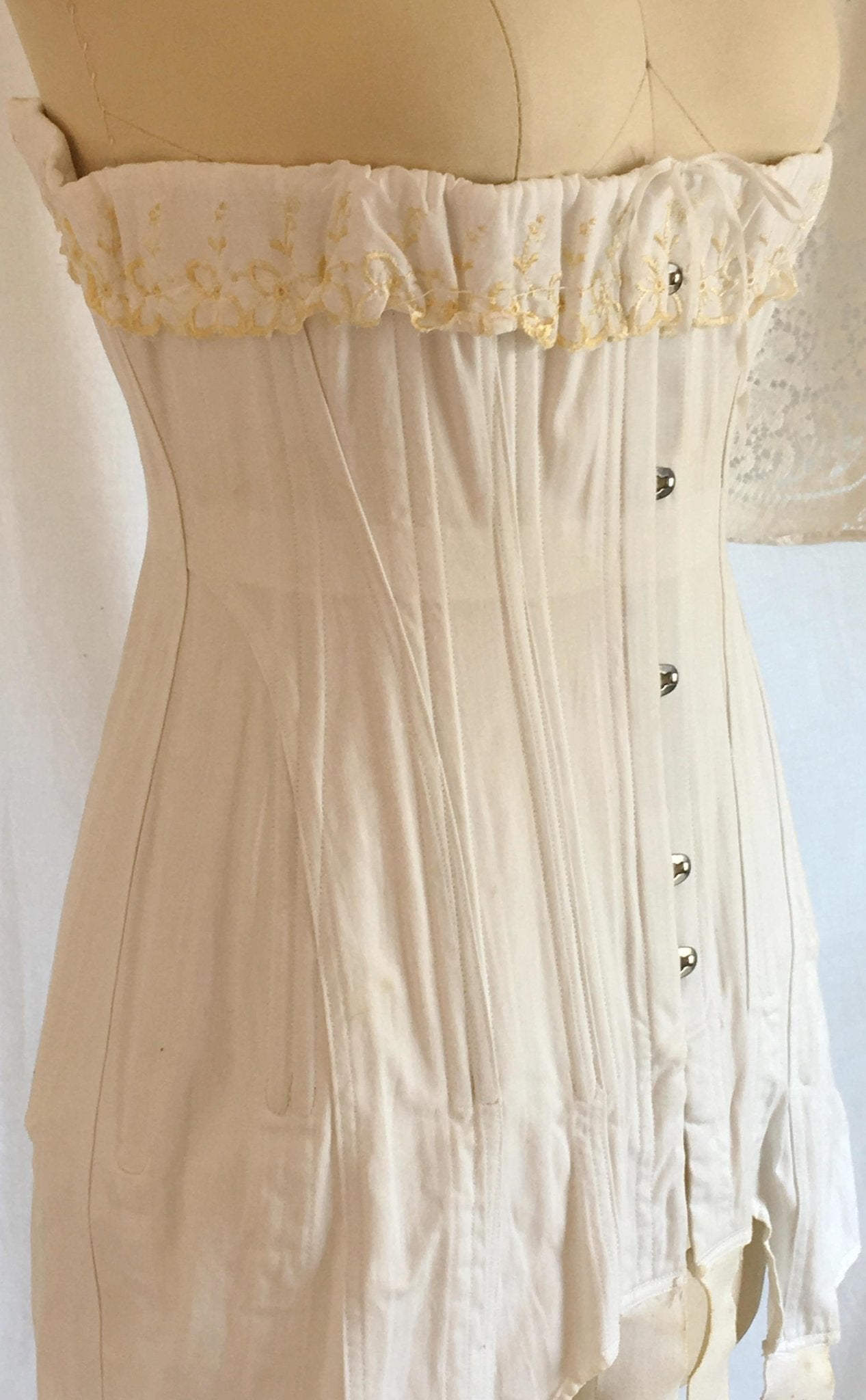 Antique 1910's Edwardian Corset with Original Box | White Cotton with Gold Embroidery | S Bend | Size 24 - Daggers & Dames