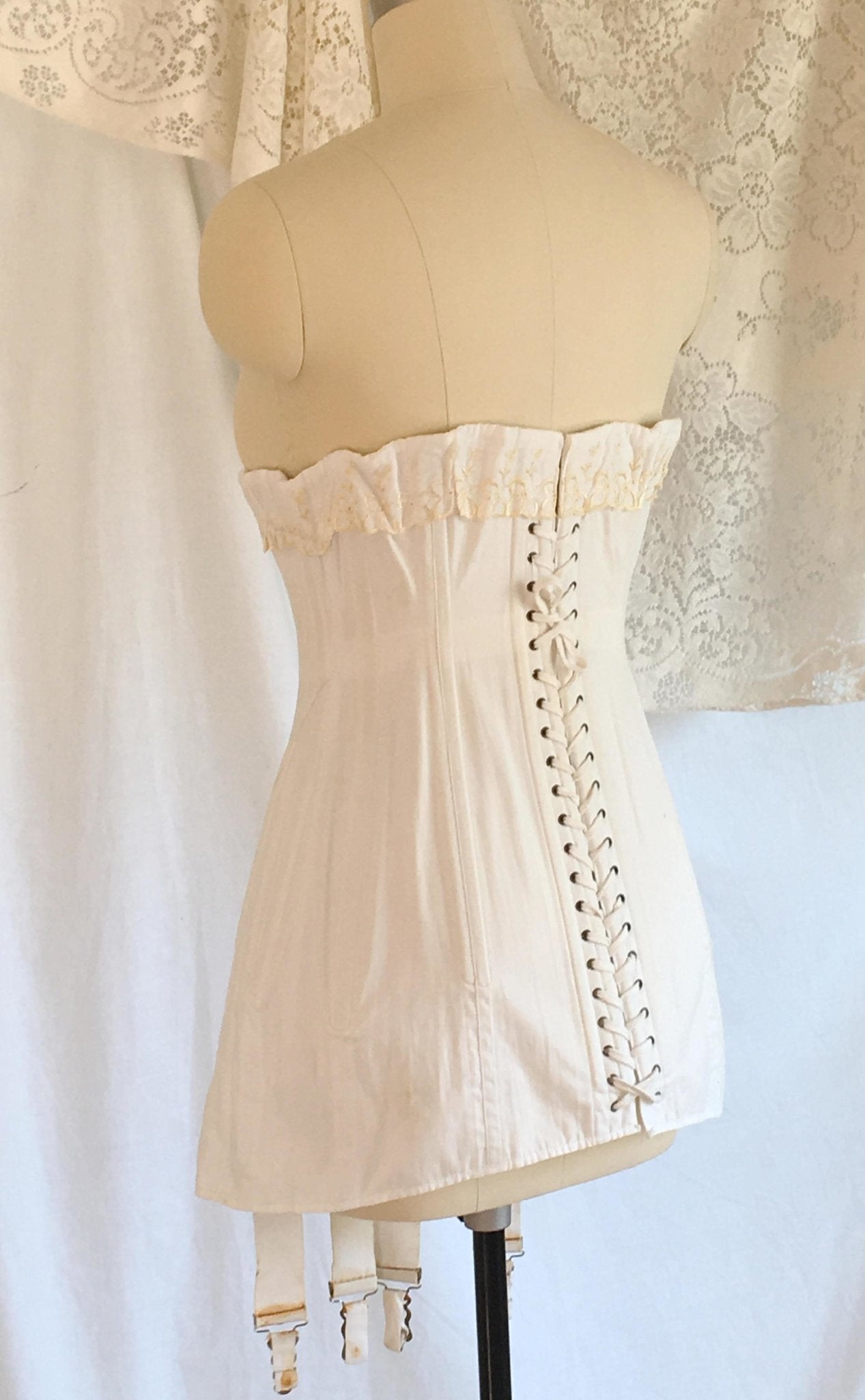 Antique 1910's Edwardian Corset with Original Box | White Cotton with Gold Embroidery | S Bend | Size 24 - Daggers & Dames