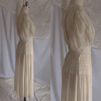 Antique 1910's Edwardian Dress | Gathered Ivory Silk with Floral Lace & Belled Sleeves | Size XXS - Daggers & Dames