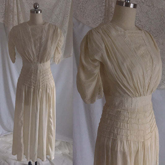 Antique 1910's Edwardian Dress | Gathered Ivory Silk with Floral Lace & Belled Sleeves | Size XXS - Daggers & Dames