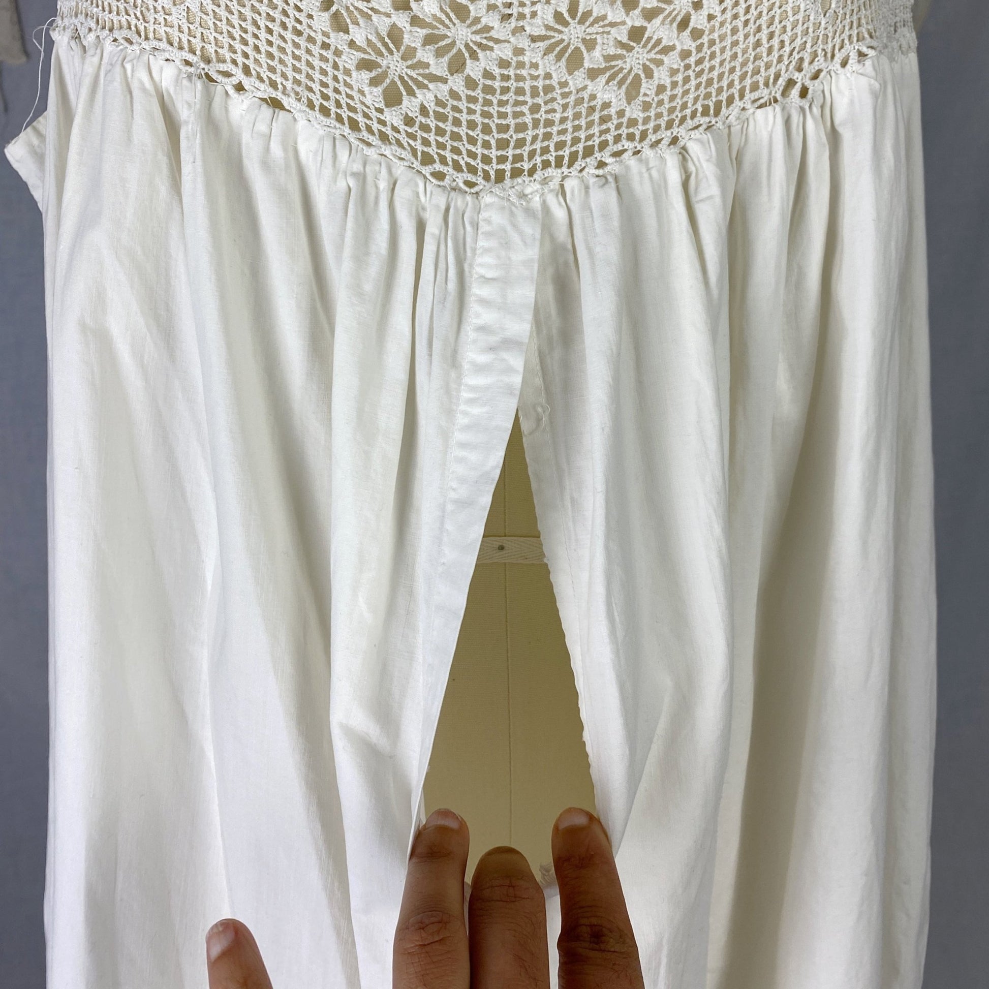 Antique 1910's Edwardian Nursing Gown | Hand Stitched Soft White Cotton with Crochet & Eyelet Lace | Size Free - Daggers & Dames