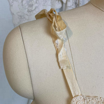 Antique 1920's Chemise Slip | Creamy Champagne Silk with Floral Alençon Lace | Size S, M, LG - Daggers & Dames