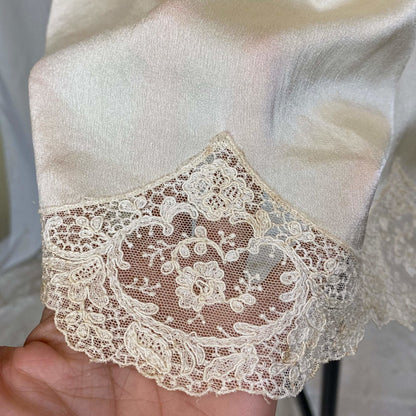 Antique 1920's Chemise Slip | Creamy Champagne Silk with Floral Alençon Lace | Size S, M, LG - Daggers & Dames