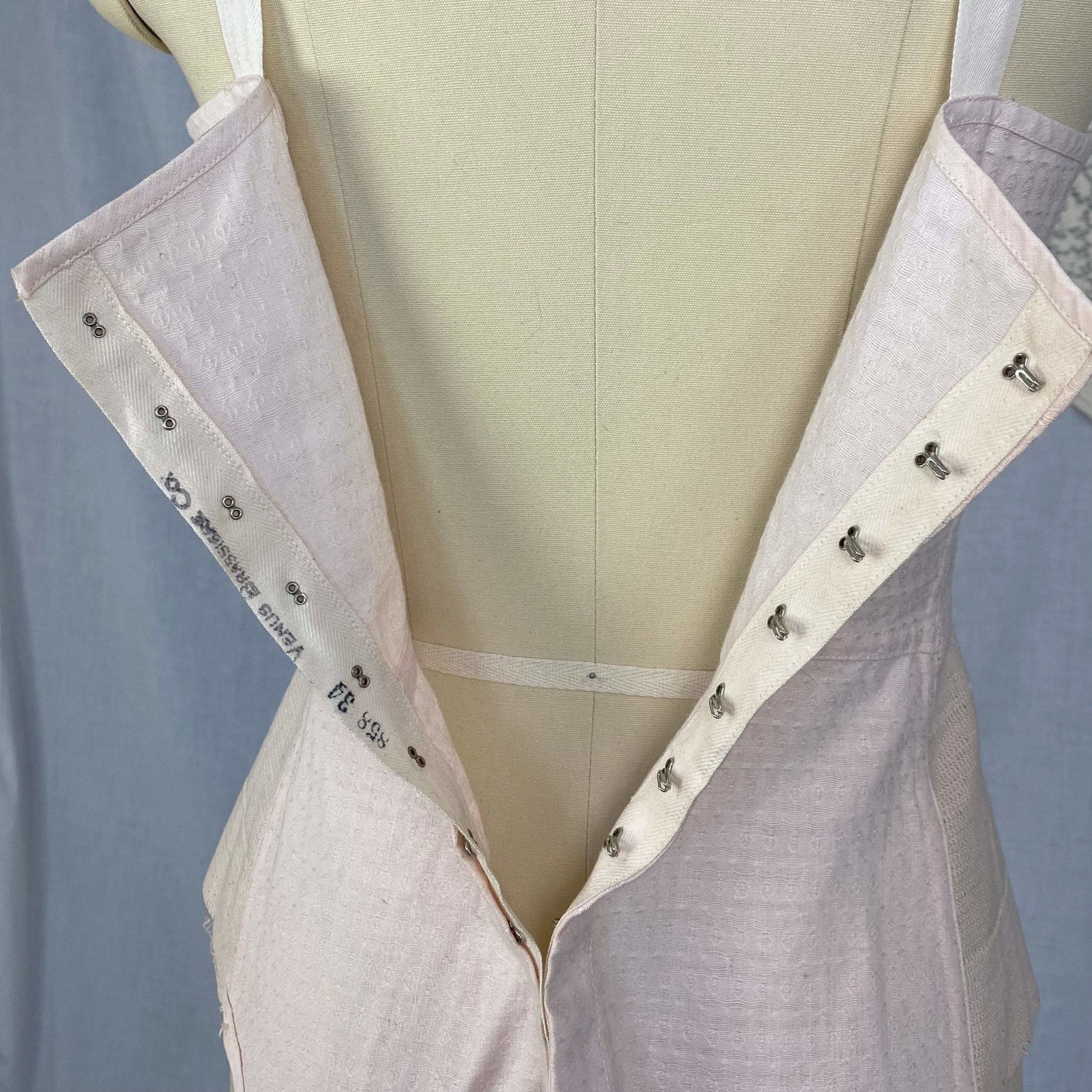 Antique 1920's Garter Brassiere | Pale Powder Pink Cotton Damask | Size 32 Bust, XS | Venus Brassiere Co. - Daggers & Dames