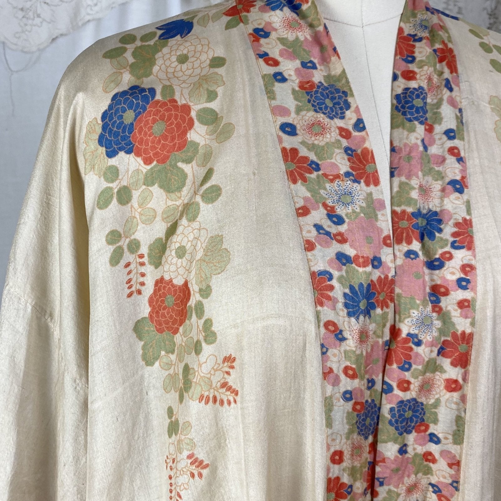 Antique 1920's Robe | Raw Pongee Silk with Bold Floral Print | Made in Japan | Size Free - Daggers & Dames