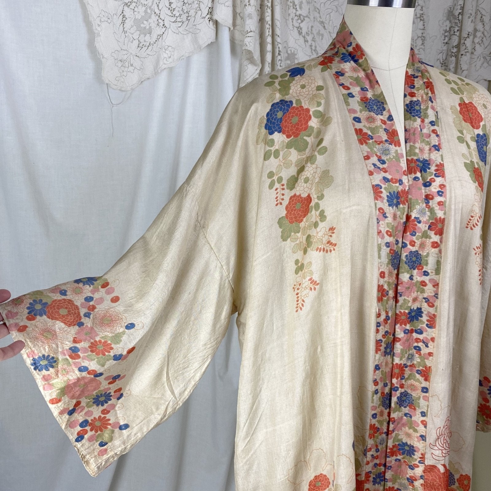 Antique 1920's Robe | Raw Pongee Silk with Bold Floral Print | Made in Japan | Size Free - Daggers & Dames