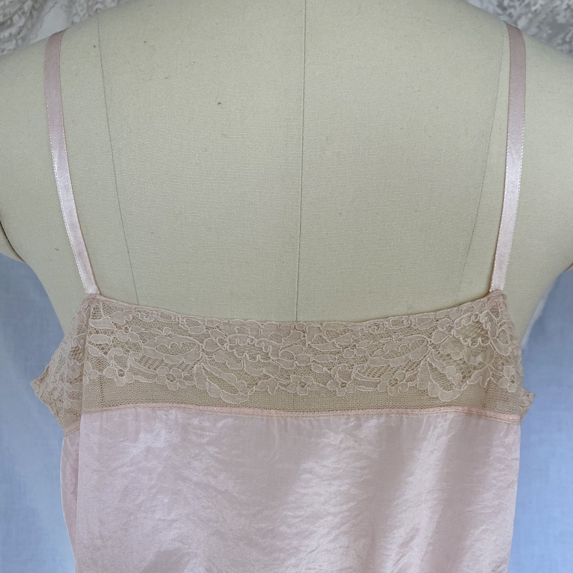 Antique 1920's Step In Chemise | Pale Rose Pink Silk Crepe with Satin Floral Appliqué & Nude Lace | Size S - Daggers & Dames