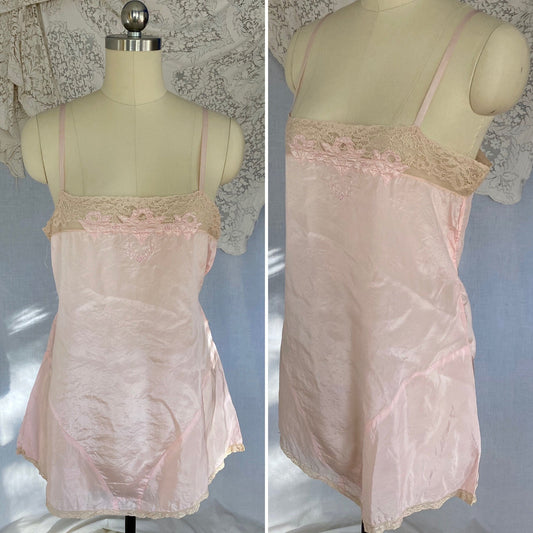 Antique 1920's Step In Chemise | Pale Rose Pink Silk Crepe with Satin Floral Appliqué & Nude Lace | Size S - Daggers & Dames