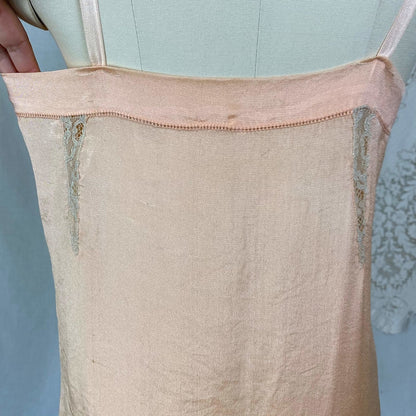 Antique 1920's Step-in Chemise | Rich Peach Silk Crepe with Nude Lace | Size XXS, XS | Never Worn - Daggers & Dames