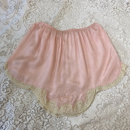 Antique 1920's Tap Pants | Light Baby Pink Silk with Ivory Lace | Size S, M, LG - Daggers & Dames