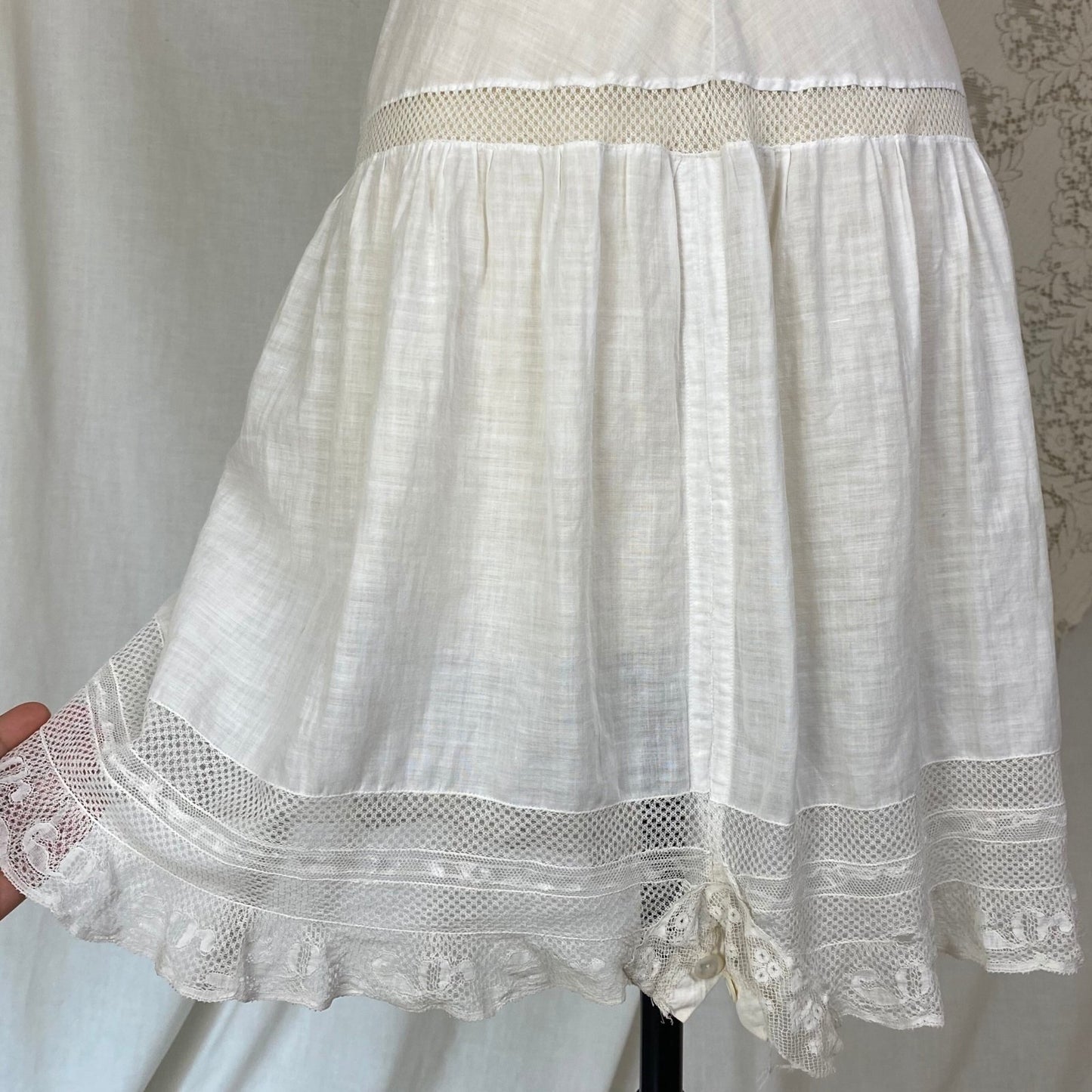 Antique Edwardian 1910's Knickers | Soft Semi-Sheer White Cotton with Lace & Open Seat | Size M, LG - Daggers & Dames