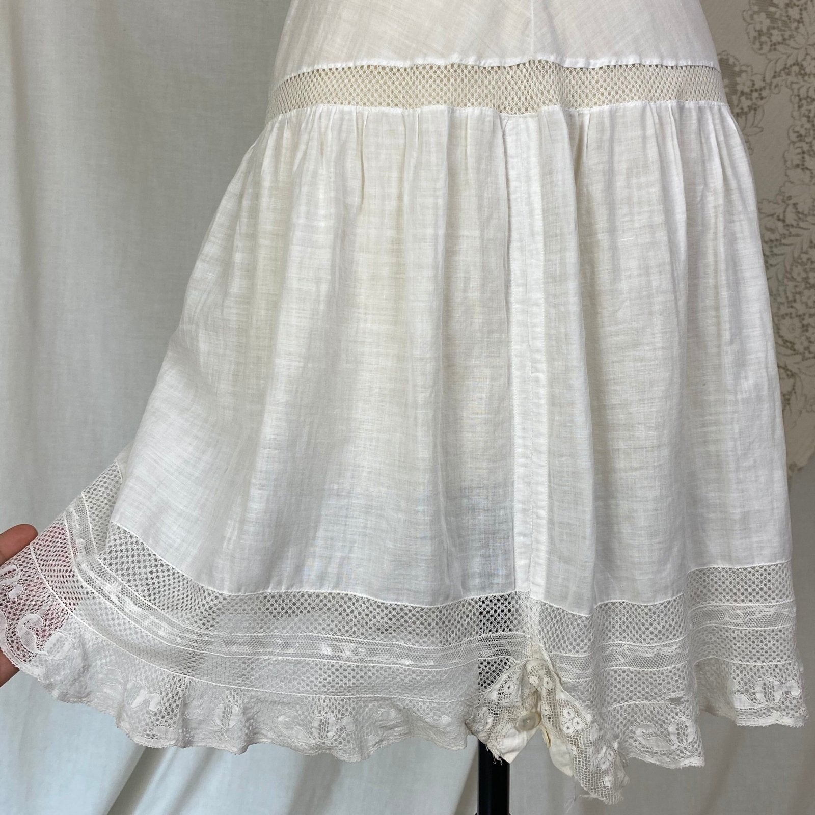Antique Edwardian 1910's Knickers | Soft Semi-Sheer White Cotton with Lace & Open Seat | Size M, LG - Daggers & Dames