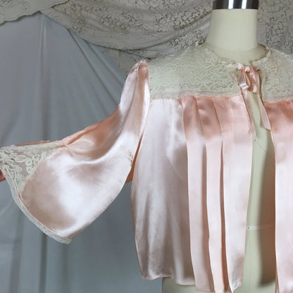 VIntage 1940&#39;s Bed Jacket | Rosy Pink Rayon Satin with Lace &  Pleated Bodice | Size SM, MED, LG