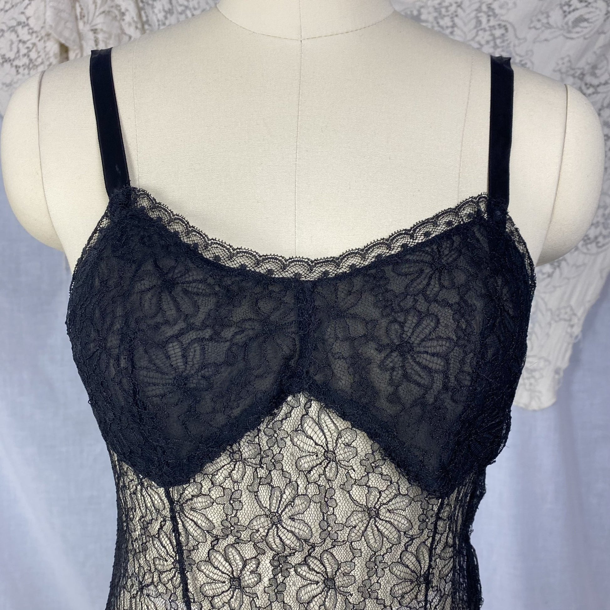 Vintage 1920's - 1930's Nightgown | Hand Stitched Black Silk Chiffon with Floral Chantilly Lace | Size XS - Daggers & Dames