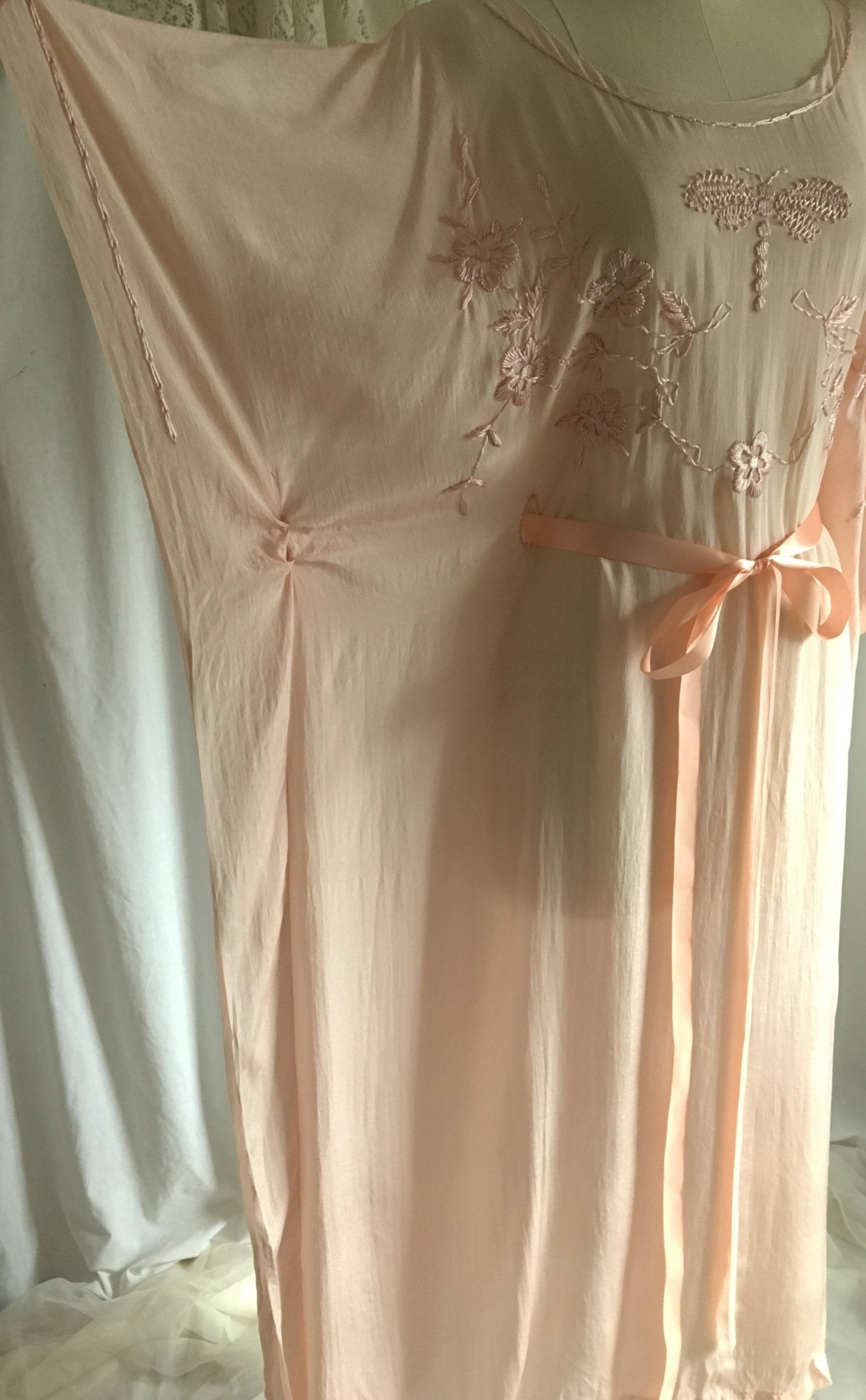 Vintage 1920's Caftan Nightgown | Powder Pink Tissue Silk with Embroidery & Ribbon Tie | Size Free - Daggers & Dames