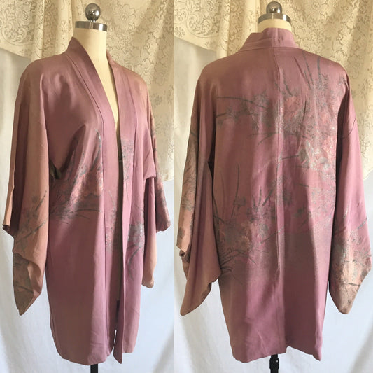 Vintage 1920's Haori Kimono | Lavender Purple Silk with Floral Brocade Rose Pattern | Center Tie Closure | Antique Kimono | Free Size - Daggers & Dames
