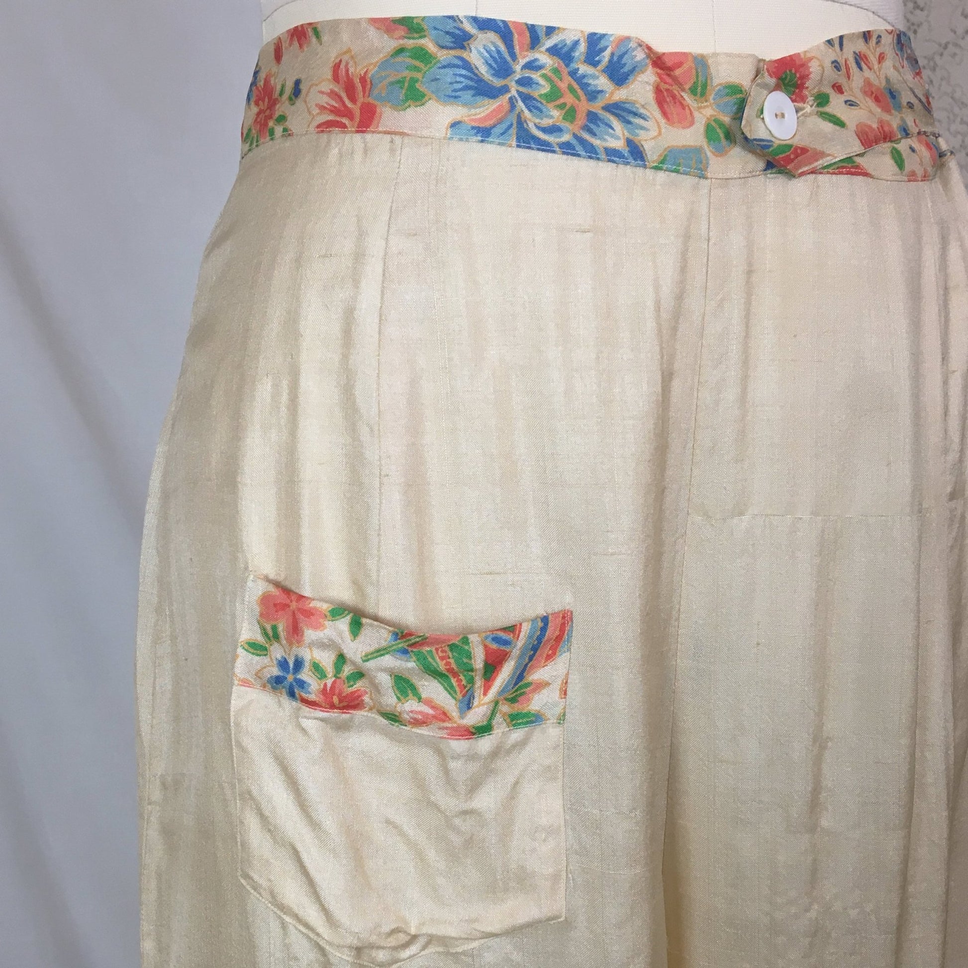 Vintage 1920's Japanese Palazzo Pants | Natural Raw Pongee Silk with Painted Floral Pattern | Size M, LG - Daggers & Dames