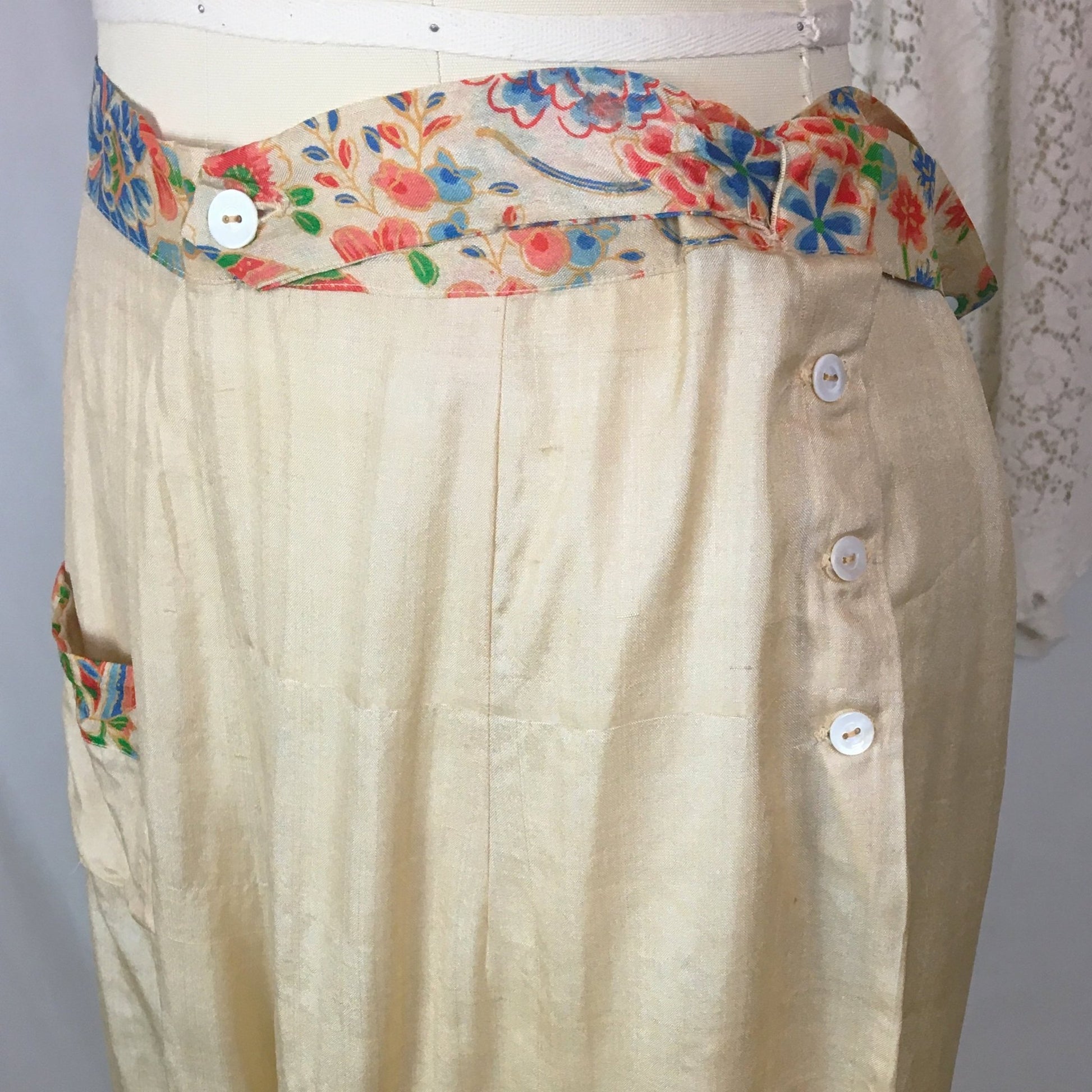 Vintage 1920's Japanese Palazzo Pants | Natural Raw Pongee Silk with Painted Floral Pattern | Size M, LG - Daggers & Dames