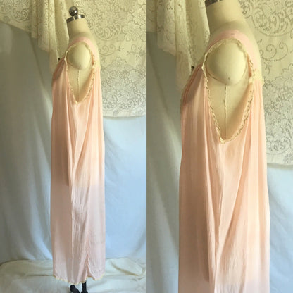 Vintage 1920's Nightgown | Pale Pink Tissue Silk with Ivory Eyelet Lace | Flapper Lingerie | Boho Dress | Free Size - Daggers & Dames
