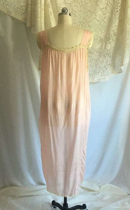 Vintage 1920's Nightgown | Pale Pink Tissue Silk with Ivory Eyelet Lace | Flapper Lingerie | Boho Dress | Free Size - Daggers & Dames