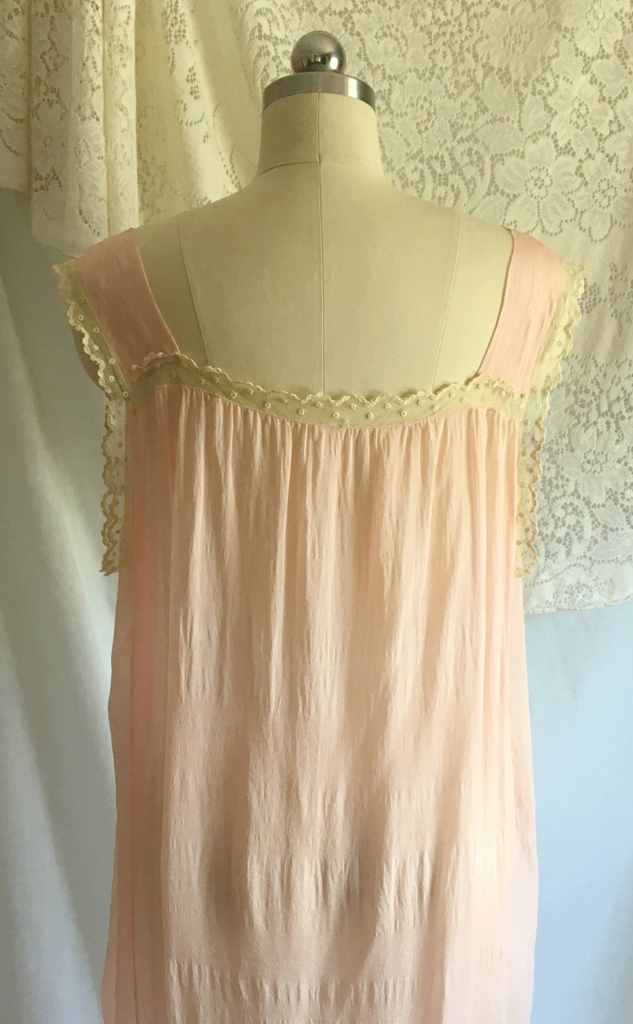 Vintage 1920's Nightgown | Pale Pink Tissue Silk with Ivory Eyelet Lace | Flapper Lingerie | Boho Dress | Free Size - Daggers & Dames