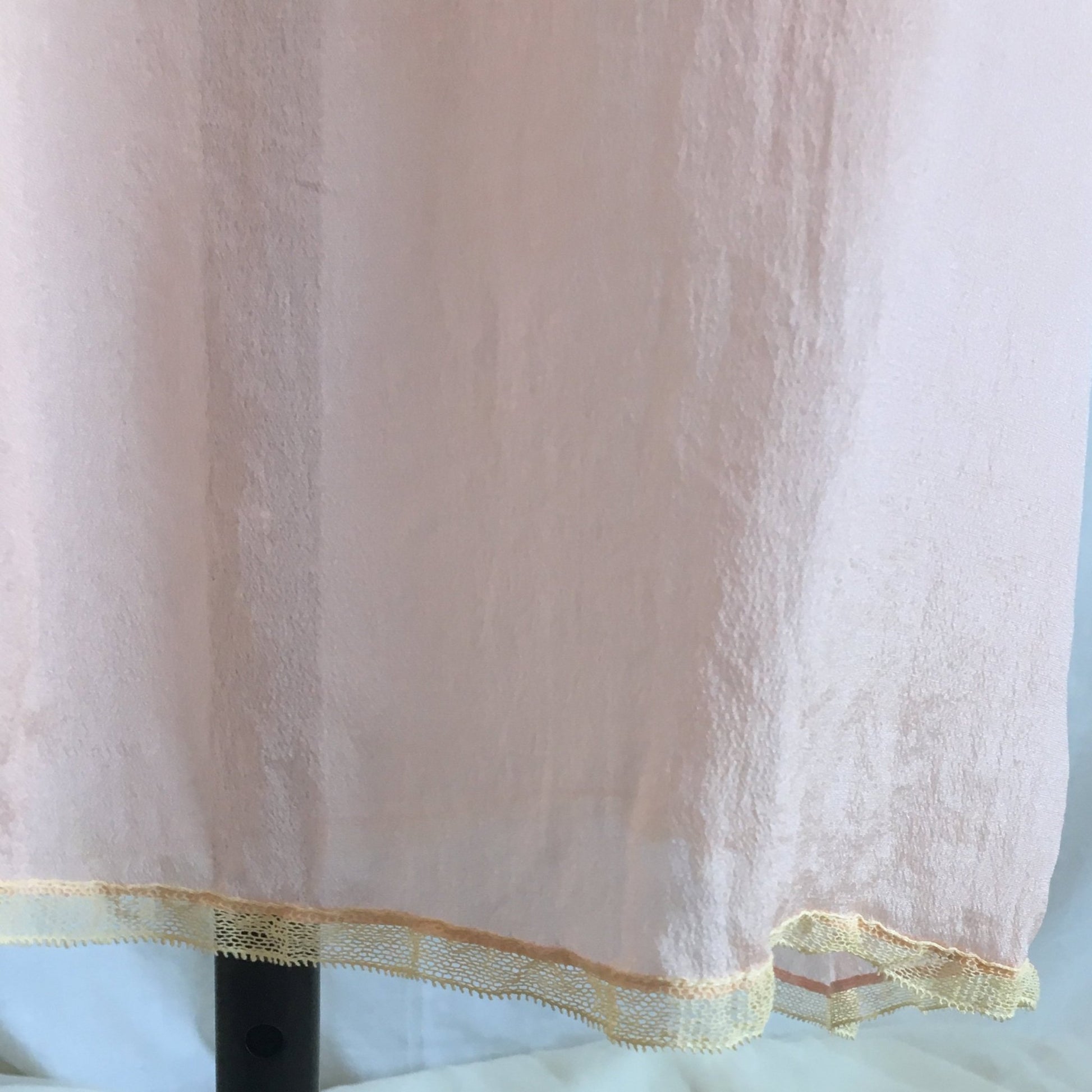 Vintage 1920's Nightgown | Pale Pink Tissue Silk with Ivory Eyelet Lace | Flapper Lingerie | Boho Dress | Free Size - Daggers & Dames