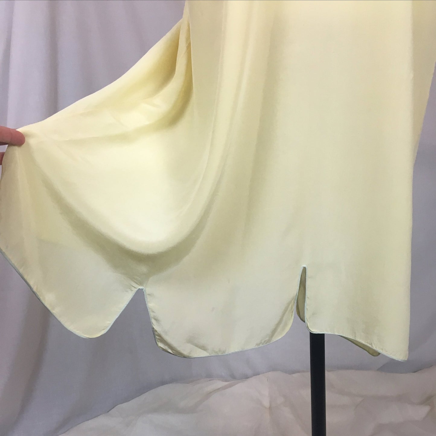 Vintage 1920's Nightgown | Pastel Yellow & Mint Green Silk Crepe de Chine with Floral Embroidery | Size Free - Daggers & Dames