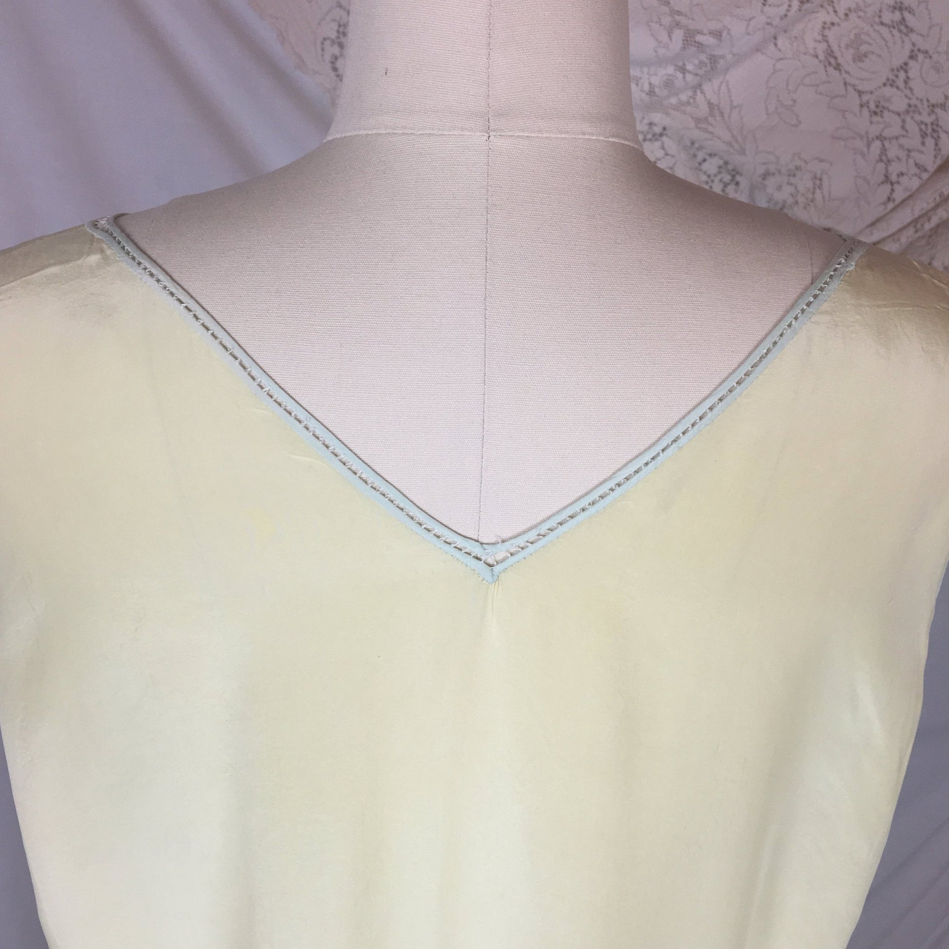 Vintage 1920's Nightgown | Pastel Yellow & Mint Green Silk Crepe de Chine with Floral Embroidery | Size Free - Daggers & Dames