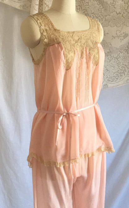 Vintage 1920's Pajama Set | Light Pink Silk & Alençon Lace with Satin Ribbon Tie | Rare Pajamas | Size S - Daggers & Dames