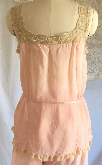 Vintage 1920's Pajama Set | Light Pink Silk & Alençon Lace with Satin Ribbon Tie | Rare Pajamas | Size S - Daggers & Dames
