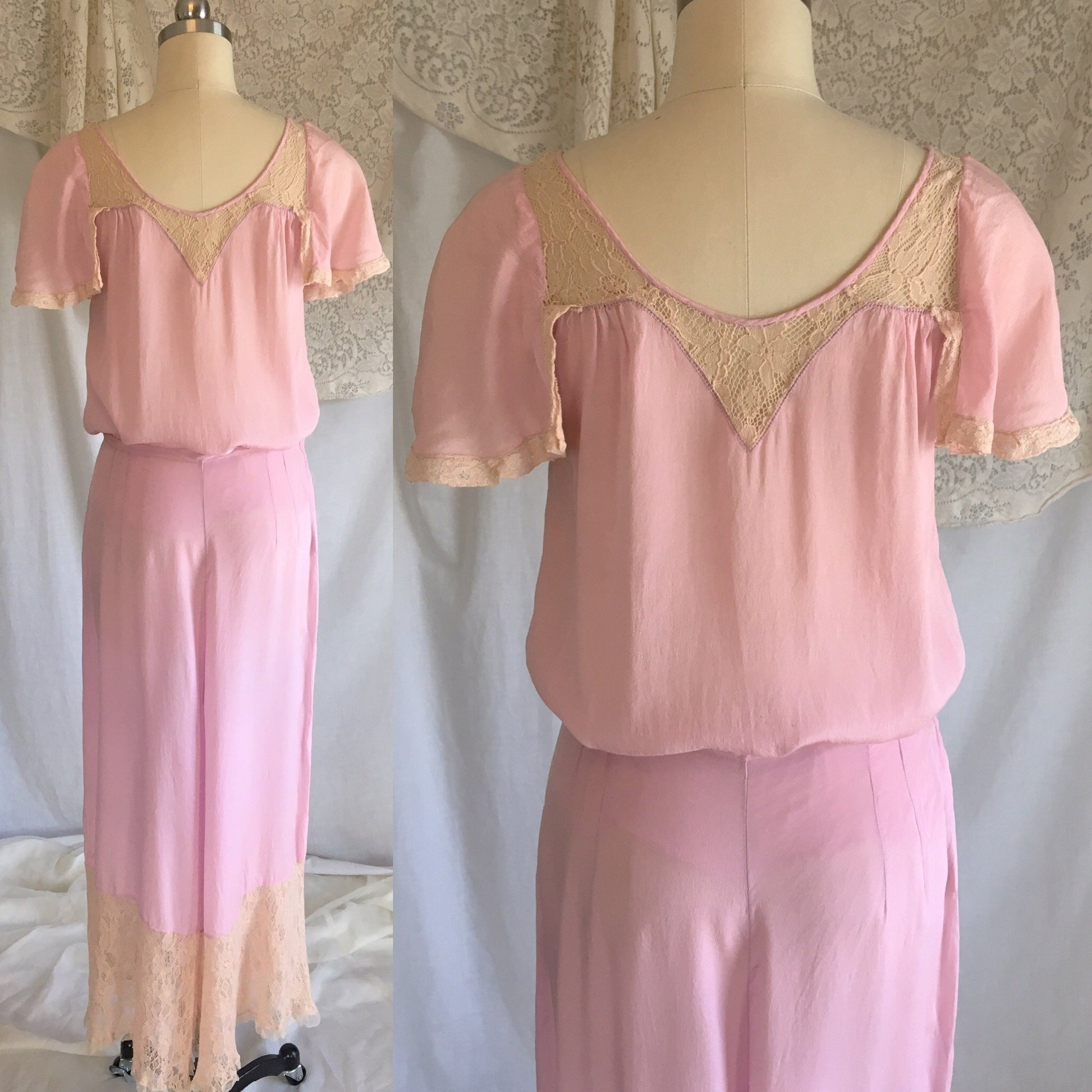 Vintage 1920's Pajama Set | Sheer Lilac Purple Silk with Chantilly Lace & Silk Rosettes | Size S, M - Daggers & Dames