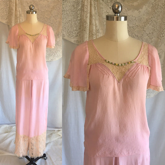 Vintage 1920's Pajama Set | Sheer Lilac Purple Silk with Chantilly Lace & Silk Rosettes | Size S, M - Daggers & Dames