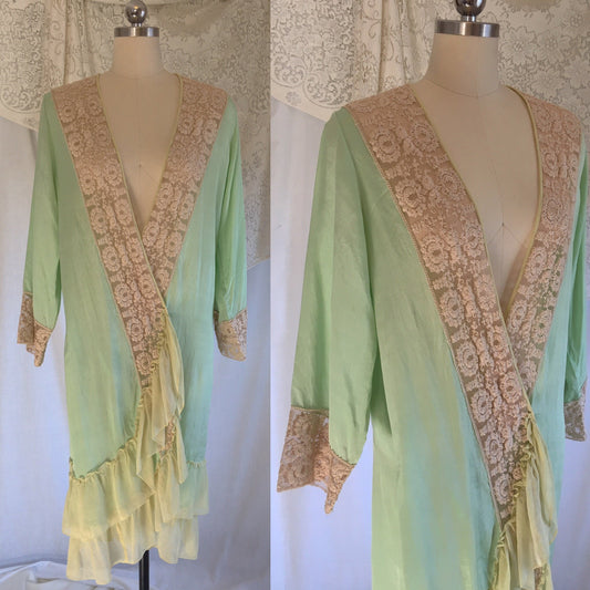 Vintage 1920's Robe | Mint Green Silk Crepe with Chiffon Ruffles & Tambour Lace | Size Free - Daggers & Dames