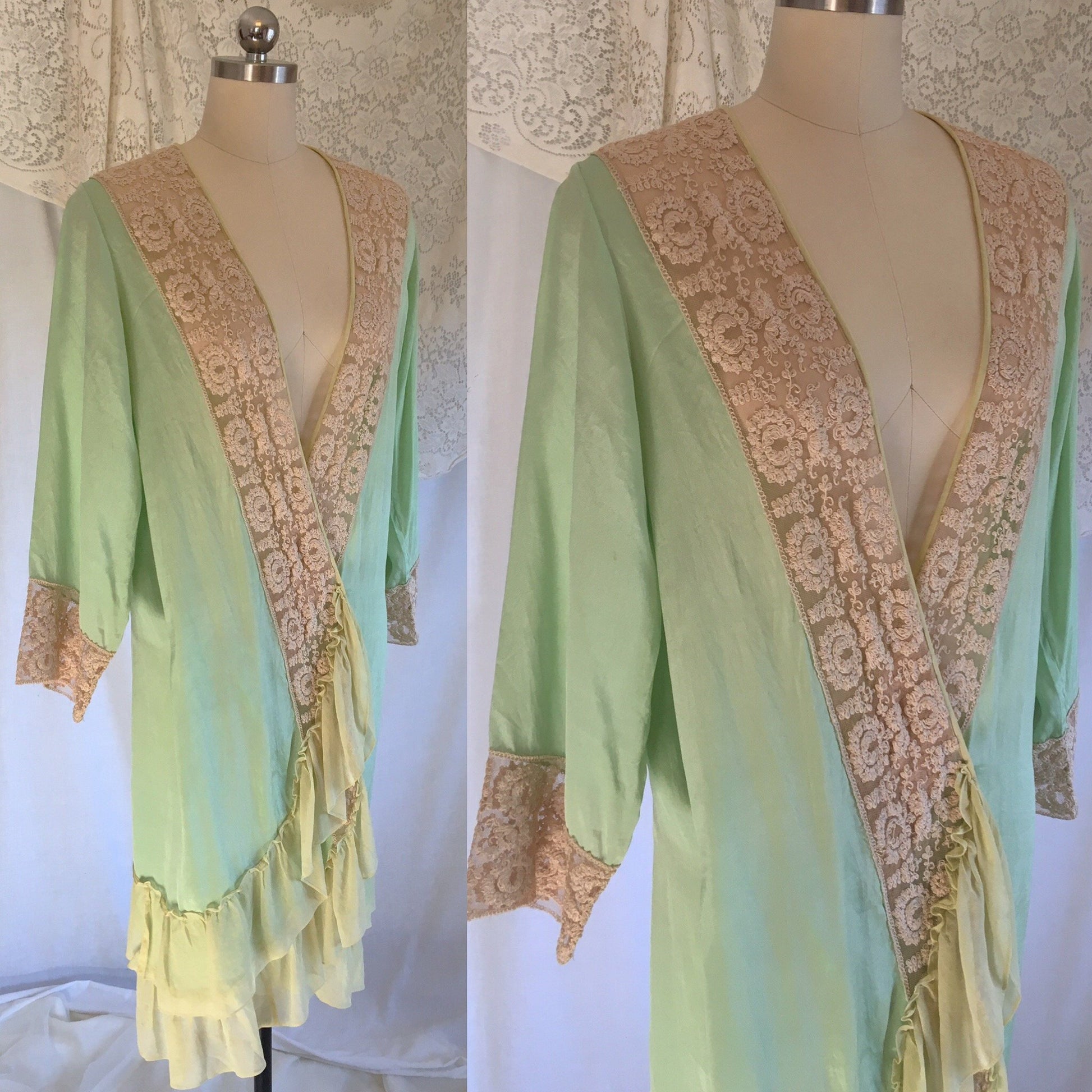 Vintage 1920's Robe | Mint Green Silk Crepe with Chiffon Ruffles & Tambour Lace | Size Free - Daggers & Dames