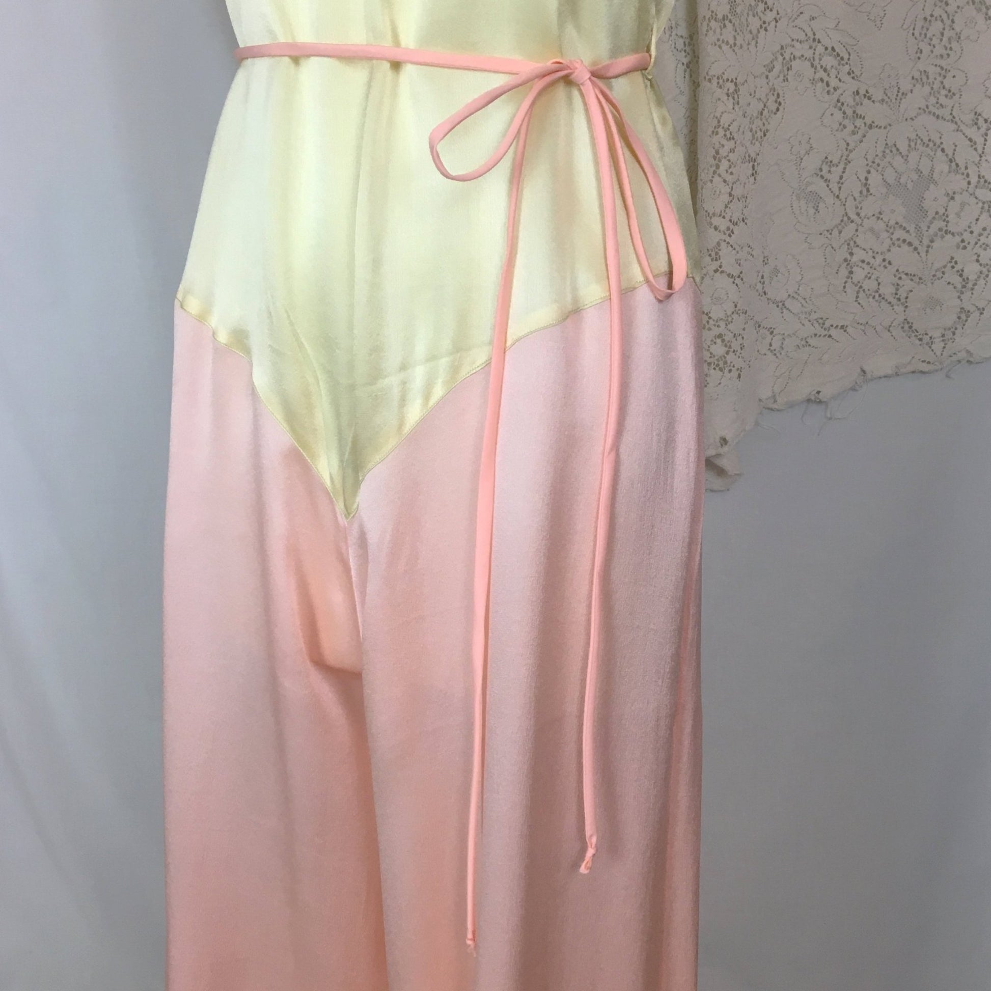 Vintage 1930's Beach Pajama Jumpsuit | Pale Yellow & Light Pink Silk | Size M - Daggers & Dames