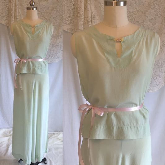 Vintage 1930's Beach Pajama Set | Mint Green Silk Crepe de Chine with Silk Rosette | Size XS - Daggers & Dames