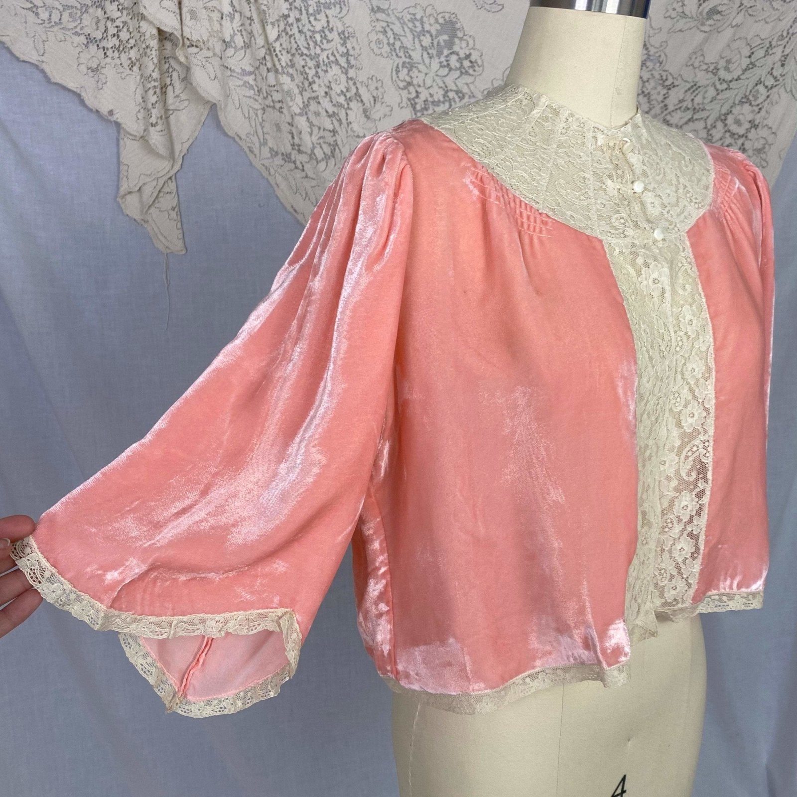 Vintage 1930's Bed Jacket | Princess Pink Silk Velvet with Bell Sleeves & Ivory Cotton Lace | Size XS, S, M | Nanette -Never Worn - Daggers & Dames