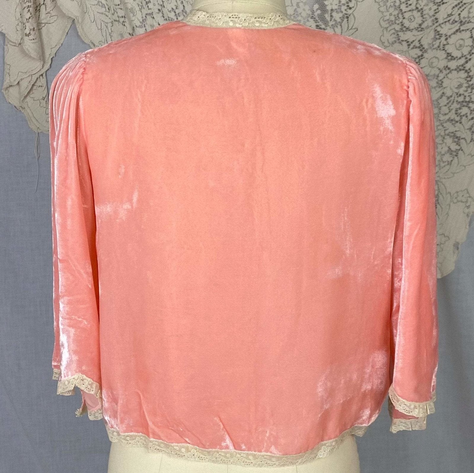 Vintage 1930's Bed Jacket | Princess Pink Silk Velvet with Bell Sleeves & Ivory Cotton Lace | Size XS, S, M | Nanette -Never Worn - Daggers & Dames