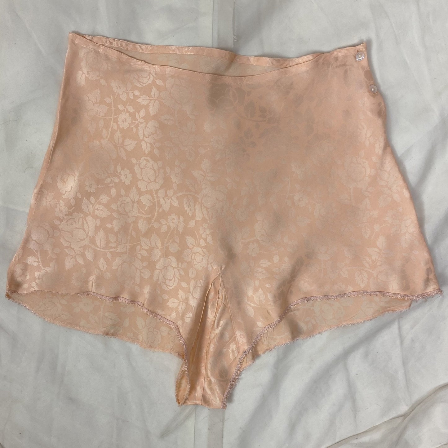 Vintage 1930's Bralette & Tap Pant Lingerie Set | Pale Peachy Pink Silk with Silver Rose Jacquard | Size S, M, 34 B - Daggers & Dames