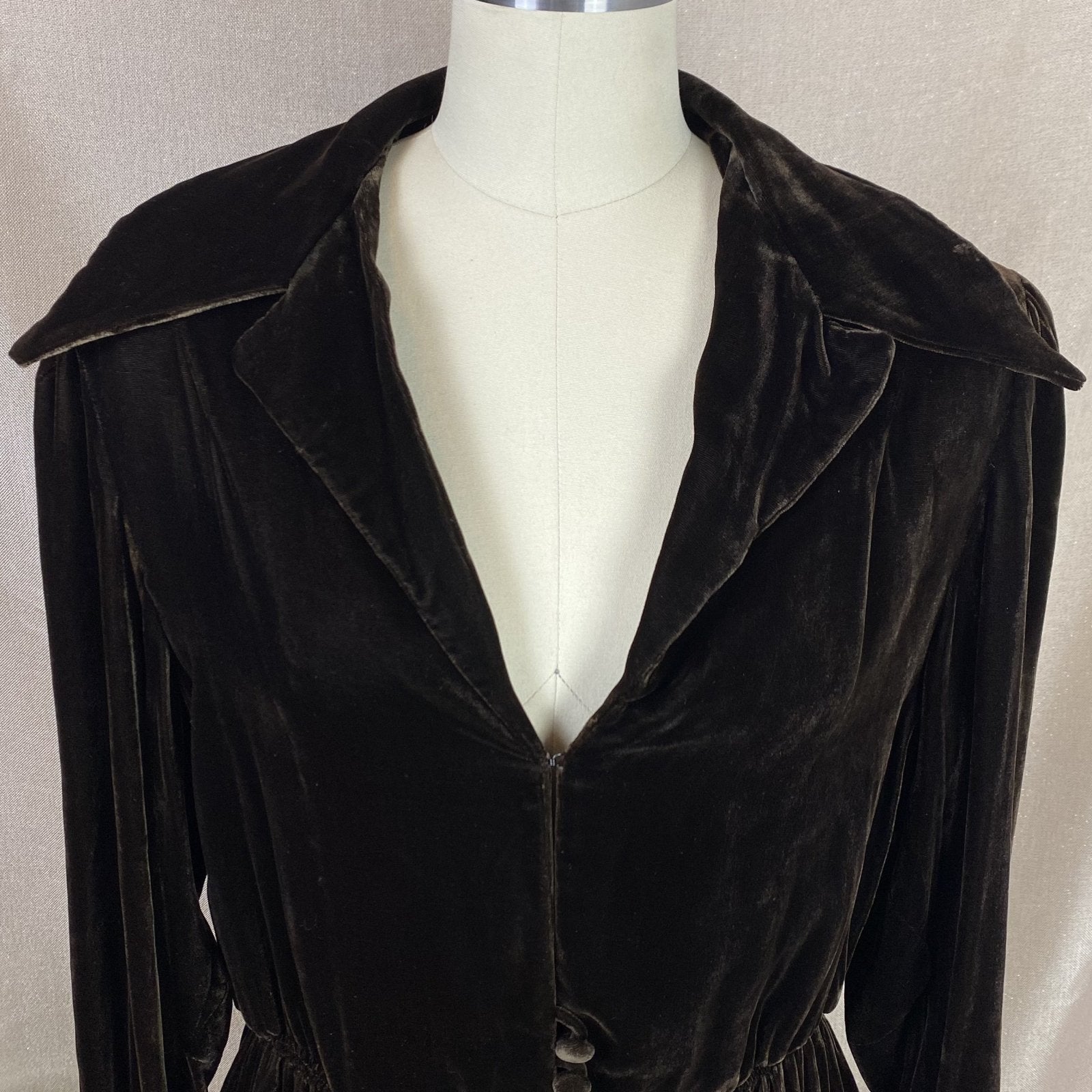 Vintage 1930's Jacket | Deep Mocha Brown Silk Velvet with Bias Cut & Peplum Waist | Size M, LG | Derry's - Daggers & Dames