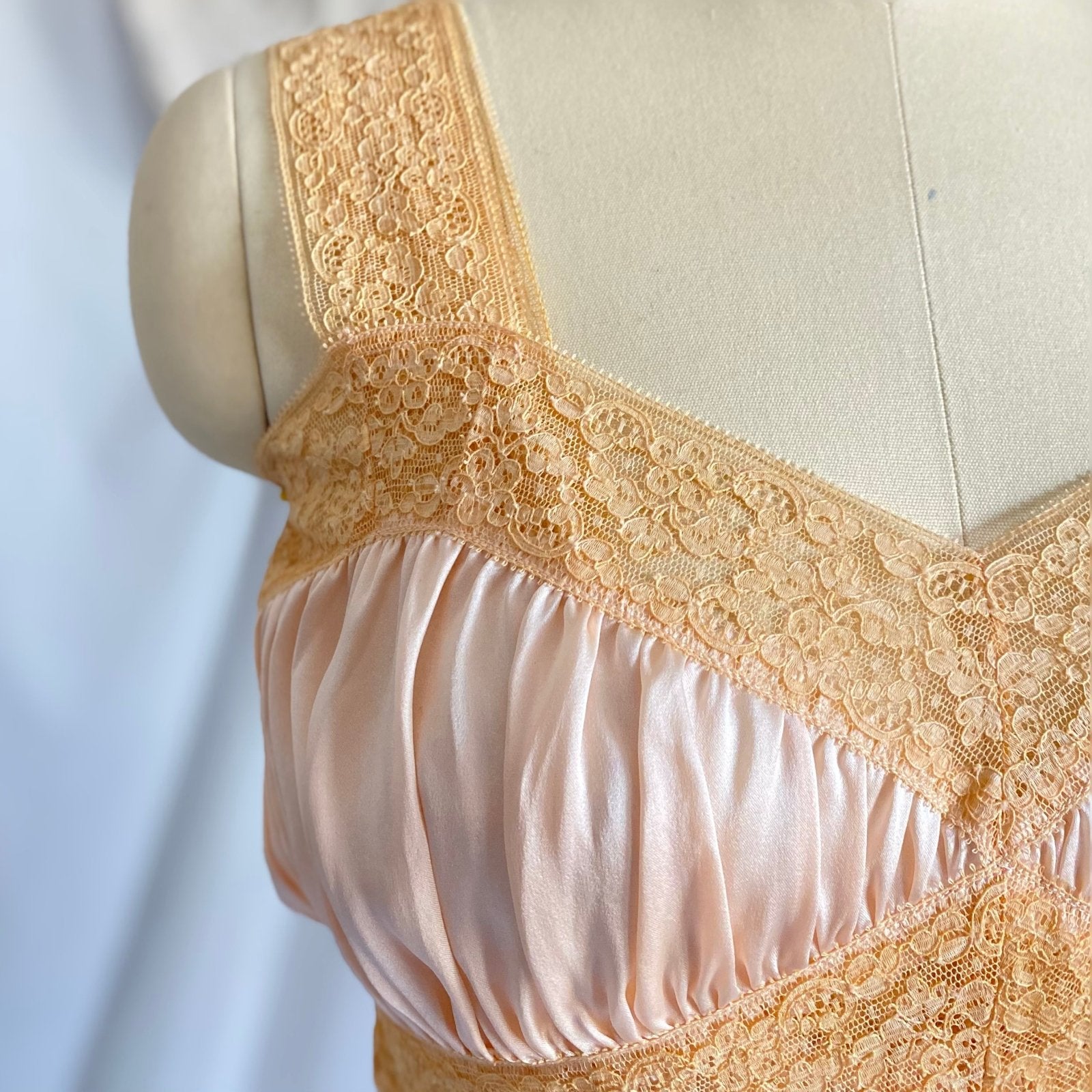 Vintage 1930's Night Dress
