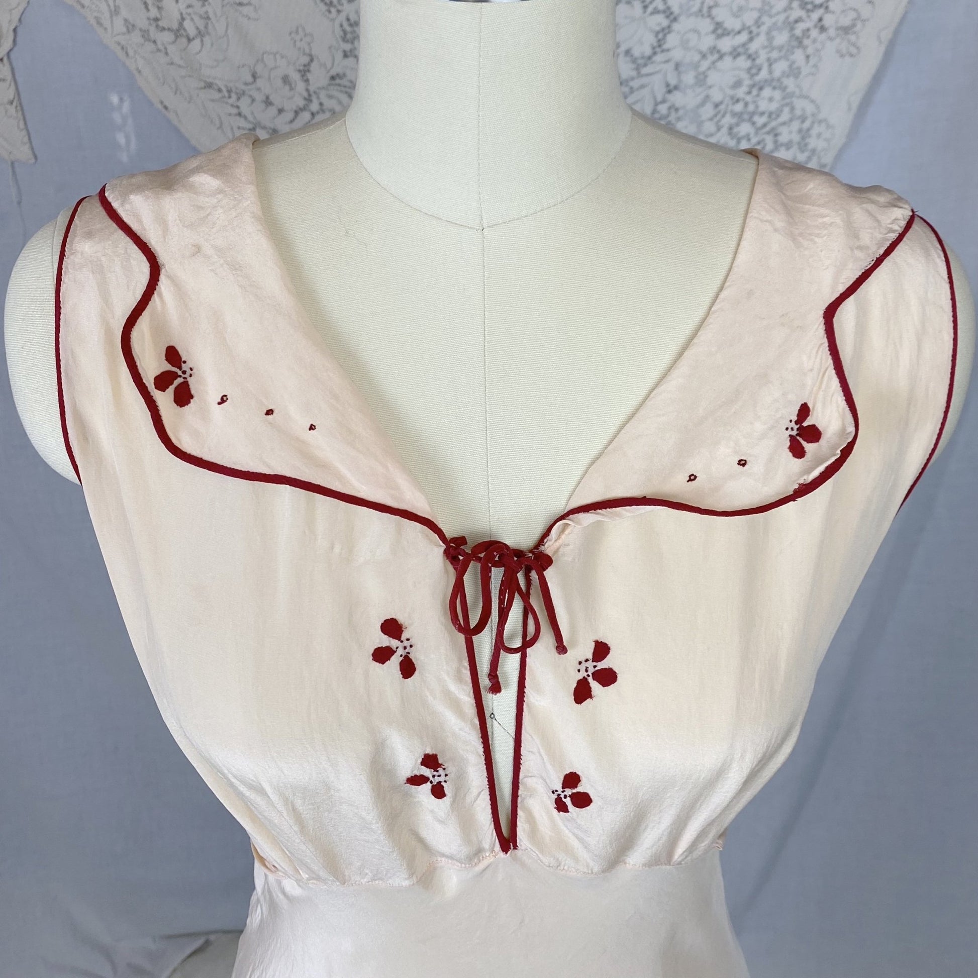 Vintage 1930's Nightgown | Buttercream Silk with Bold Red Embroidery | Size 34-36 Bust, S, M - Daggers & Dames