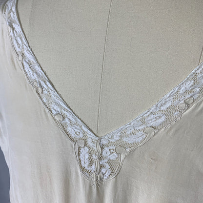 Vintage 1930's Nightgown | Buttermilk Silk with White lace & Floral Wreath Embroidery | Size S, M | Made in China - Daggers & Dames