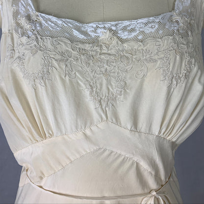 Vintage 1930's Nightgown | Buttermilk Silk with White lace & Floral Wreath Embroidery | Size S, M | Made in China - Daggers & Dames