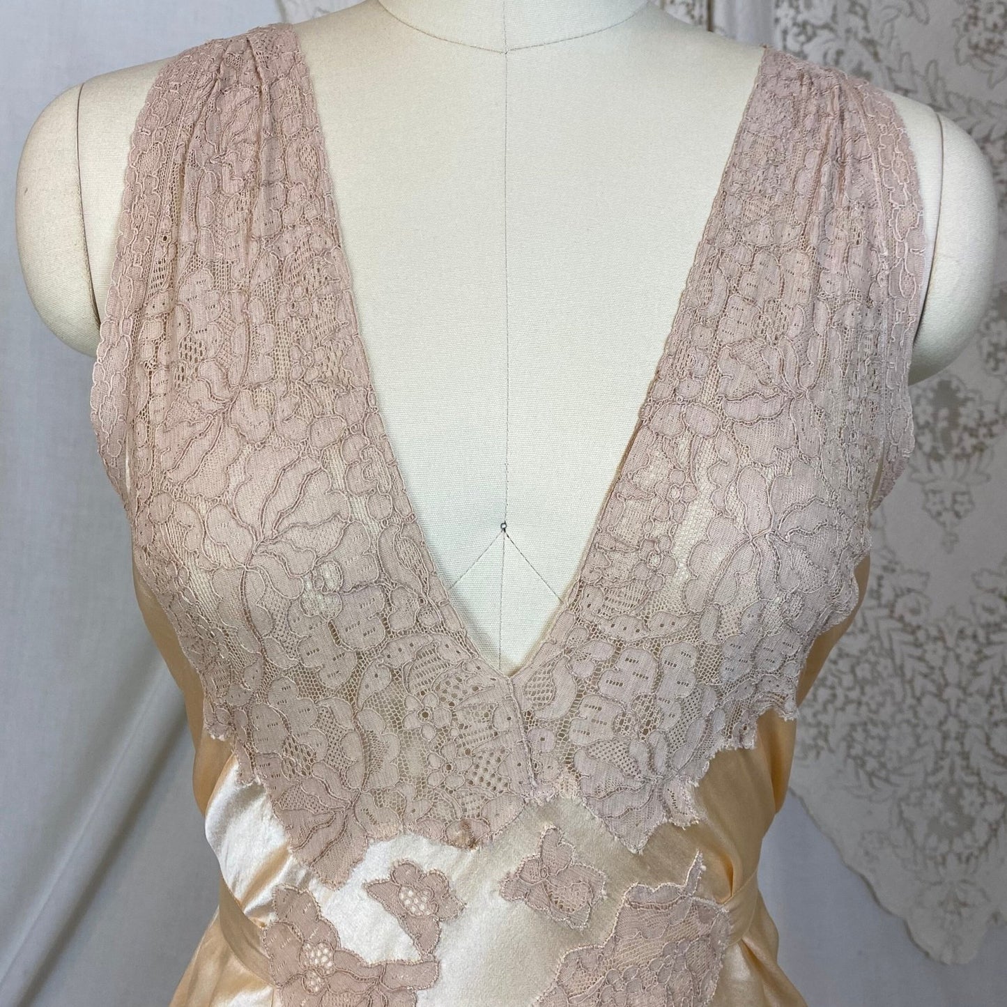 Vintage 1930's Nightgown | Champagne Silk with Warm Nude Lace | Size S, M - Daggers & Dames